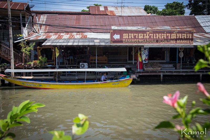 ตลาดน้ำเหล่าตั๊กลัก