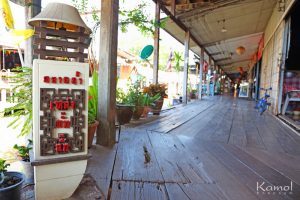 ตลาดน้ำเหล่าตั๊กลัก