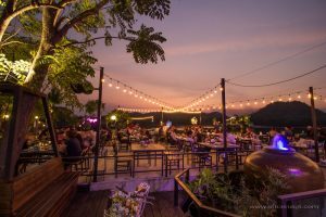 INLAYA bar & grill