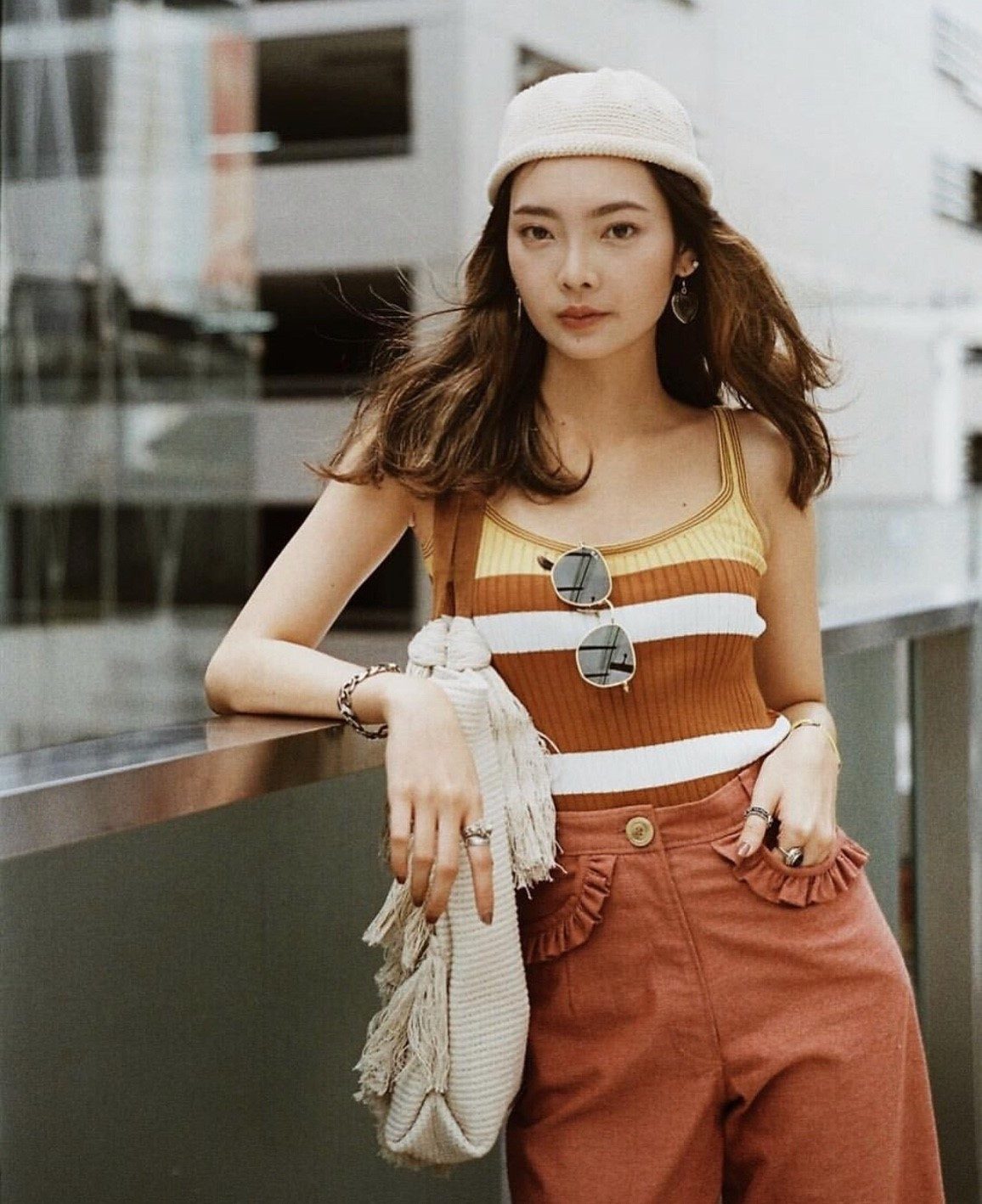 ผู้หญิงแต่งตัวชิคๆ