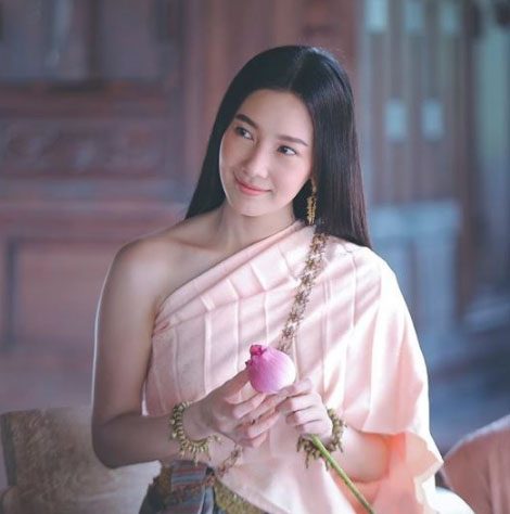 แต่งหน้าชุดไทย