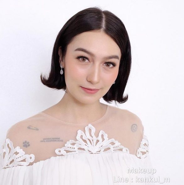 แต่งหน้าเจ้าสาว