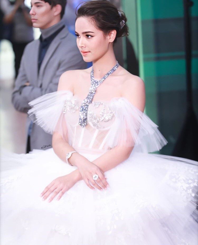 ญาญ่า อุรัสยา