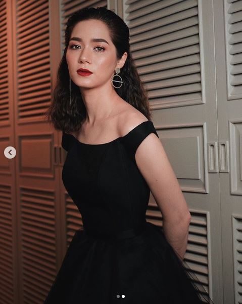 ม้วนผมลอนมาม่า