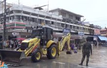 เจ้าหน้าที่ระบายน้ำท่วมขัง หลังฝนตกหนัก