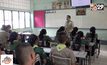 ครูใช้คลิป “ทีมหมูป่า”คุยกับนักดำน้ำต่างชาติ สอนนักเรียน