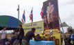 โปรดเกล้าฯพระราชทานถุงยังชีพ ช่วยผู้ประสบภัยน้ำท่วม