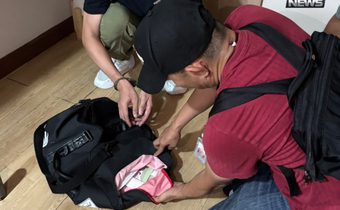 รวบ “ถังหมิงหยิน” ชาวฮ่องกง หลอกผู้เสียหายซื้อทอง 14 ล้าน ก่อนตำรวจล่อซื้อจับคารพ.สมิติเวช ไชน่าทาวน์