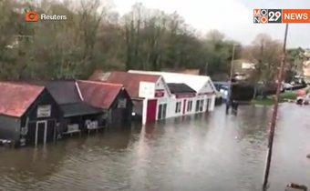ยุโรปเหนือถูกพายุถล่มหนักต่อเนื่อง เสียชีวิตแล้ว 14 ราย