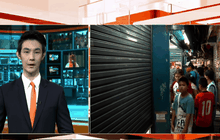 ประชาชนเลือกซื้อสินค้าลดราคาตลาดสะพานเหล็ก