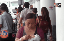 จีนเปิบทุเรียนหน้าสนามบิน หลังห้ามนำขึ้นเครื่อง