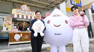 หวานละมุนรับเดือนแห่งความรัก บอม ควง “น้องเพิร์ลลี่” แจกความสดใส เสิร์ฟชานม Pearly “Love Collection” ทำแฟนคลับฟิน