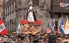 ชาวคาทอลิกแห่สักการะนักบุญเปรู