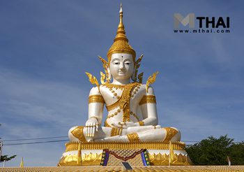 ขอพรสมเด็จพระมหาจักรพรรดิ์ วัดราษฎร์บำรุง ปทุมธานี