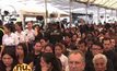ประชาชนหลั่งไหลสักการะพระบรมศพตลอดทั้งวัน