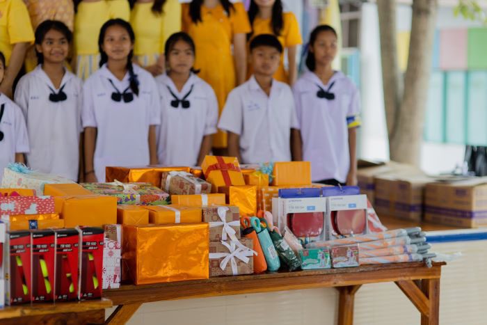 มอบทุนการศึกษา