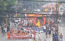 ชาวฟิลิปปินส์ประท้วงต่อต้านประธานาธิบดี
