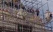 เตือนภัย ! ช่างซ่อมซุ้มประตูวัดศรีษะทองถูกไฟช็อต