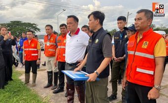 นายกรัฐมนตรี ห่วงใยเดินทางมอบถุงยังชีพช่วยเหลือผู้ประสบอุทกภัยในเขตอำเภอเมืองอุดรธานี พร้อมติดตามสถานการณ์น้ำเขื่อนห้วยหลวง