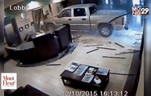 ชายชาวอเมริกันขับรถพุ่งเข้าชนห้องโถงโรงแรม