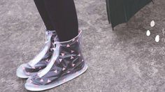 คนรักรองเท้ามีกรี๊ด! แฟชั่น ถุงคลุมรองเท้ากันฝน ฝนตก…เมื่อไหร่ก็ได้ เราไม่นอยด์ล่ะ