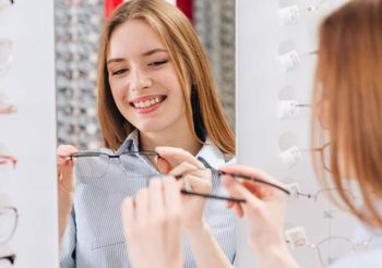 ร้านแว่น ภูเก็ต รับตัดแว่นราคาตอบโจทย์ บริการครบ จบในที่เดียว