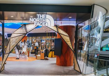 ไอคอนสยาม ตอกย้ำความเป็น Global Experiential Destination ชวนเปิดประสบการณ์ใหม่รับเทรนด์ Outdoor กับแบรนด์ดัง The North Face ใน “ONE BOX PRO Concept Store” แห่งแรกของโลก