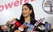 “ญาญ่า” ฟุ้งควง “ณเดชน์” ทำบุญพม่า ยันยังไม่พร้อมแต่ง