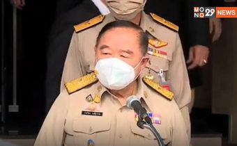 “บิ๊กป้อม” ยัน ไม่ได้เป็นกาวใจเชื่อม “บิ๊กตู่-ธรรมนัส” ลั่น ยังคุยกันดีอยู่ – เมินม็อบต้านลงพื้นที่ มีปชช.ต้อนรับดี