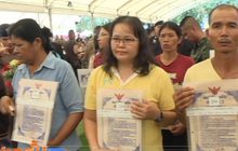 รองนายกฯ คืนโฉนดที่ดินให้ชาวอีสานครั้งที่ 4