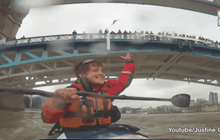 สาวอังกฤษพายเรือคายักรอบโลก