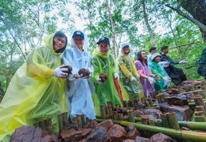ททท. จับมือ 9 พันธมิตร เปิดตัว “Village to the World” สืบสานพระราชปณิธาน “พระพันปีหลวง” สู่การท่องเที่ยวอย่างยั่งยืน ปลุกพลัง ESG Tourism ทั่วไทย