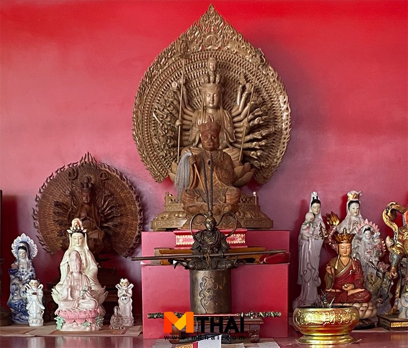 พระโพธิสัตว์กวนอิมพันมือ