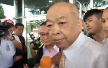 ศาลให้กันตัว “สุรพงษ์” คดีออกพาสปอร์ตช่วยทักษิณ