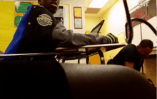 ไล่ออกตำรวจโหดทำร้ายวัยรุ่นหญิงผิวสี