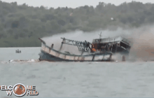 อินโดนีเซียทำลายเรือประมงผิดกฎหมาย