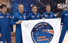 แฟนอิจฉาหนัก นักบินอวกาศได้ชม The Force Awakens จากนอกโลก!