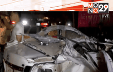 รถบรรทุกน้ำมันแข่งกันบนถนนเสียหลักชนรถยนต์