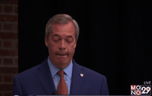 หัวหน้าพรรค UKIP ลาออกจากตำแหน่ง