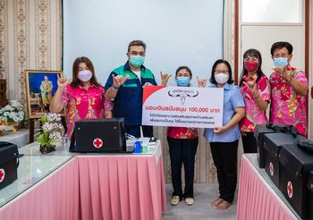 มูลนิธิคาราบาว มอบเงินสนับสนุน 1 แสนบาท สมทบทุนซื้ออุปกรณ์การแพทย์ ให้เจ้าหน้าที่อสม. เพื่อดูแลผู้สูงอายุ และผู้ป่วยติดเตียง