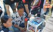 “เชื่อคนทำรับกรรม” พ่อแม่จุดธูปบอกน้องชมพู่