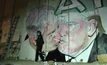 ภาพกราฟฟิตี “ทรัมป” จูบ “เนทันยาฮู” บนกำแพงในปาเลสไตน์