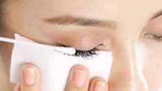 ล้างมาสคาร่ากันน้ำยังไง…ให้สะอาดเกลี้ยง แถมตาไม่เหี่ยวด้วย